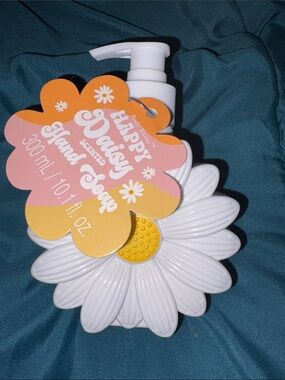 Body Raves - Happy Daisy Scented Hand Soap – White & Yellow Daisy 10.1 fl oz
